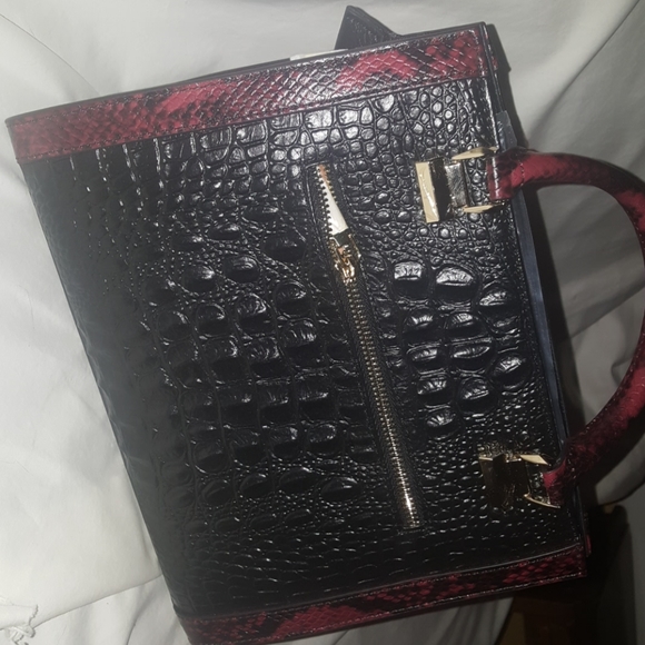 Handbag - Picture 2 of 3